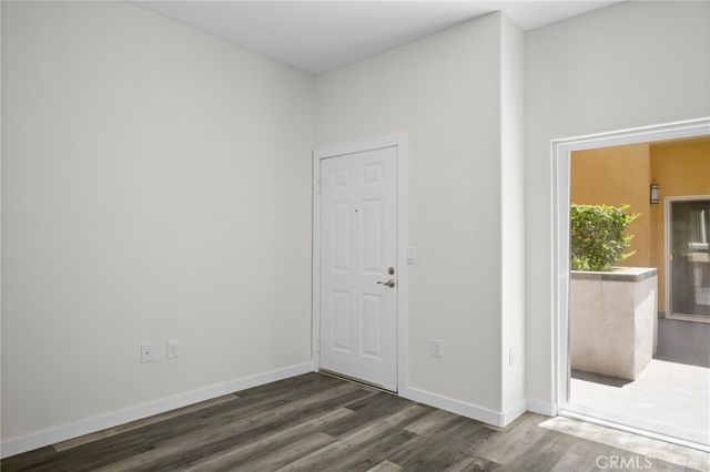 5521 Kester Avenue 23, Sherman Oaks, CA 91411