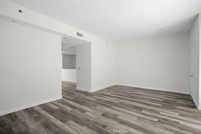 5521 Kester Avenue 23, Sherman Oaks, CA 91411