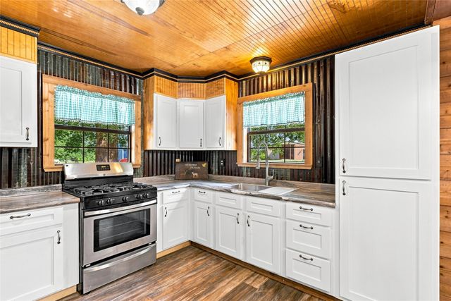 1549 County Road 2130, Telephone, TX 75488