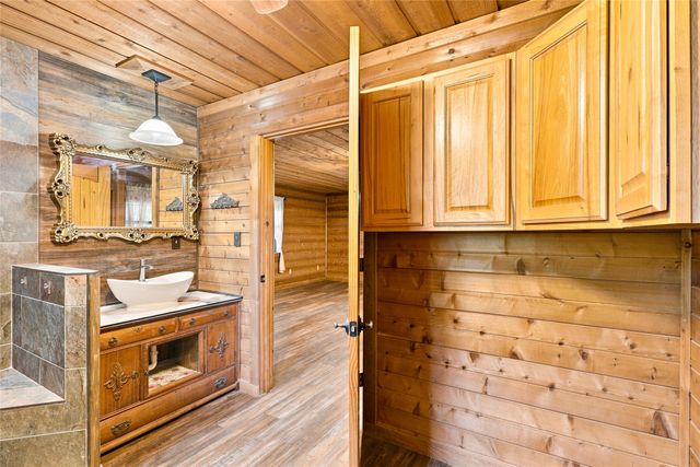 1549 County Road 2130, Telephone, TX 75488