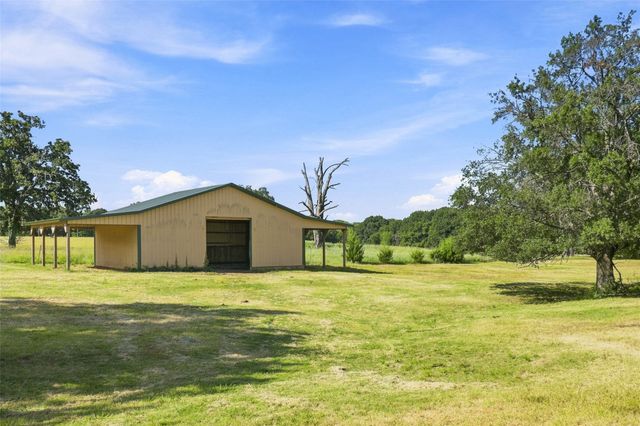 1549 County Road 2130, Telephone, TX 75488
