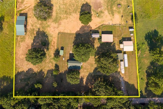 1549 County Road 2130, Telephone, TX 75488