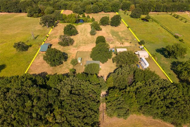 1549 County Road 2130, Telephone, TX 75488