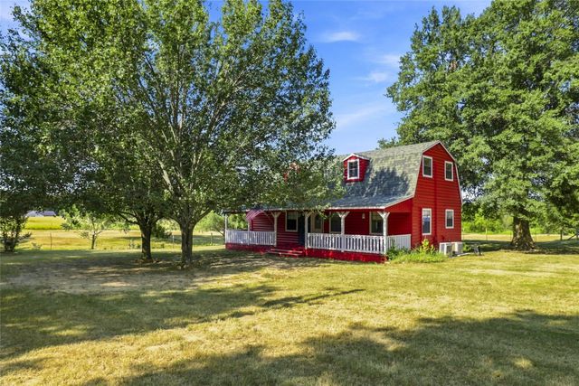 1549 County Road 2130, Telephone, TX 75488