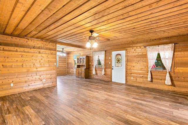 1549 County Road 2130, Telephone, TX 75488