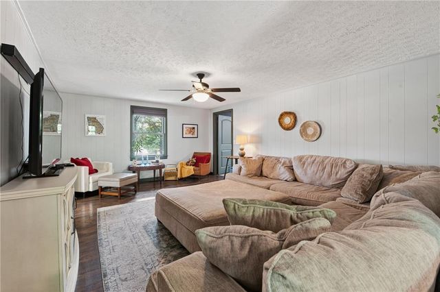 5525 Ashland Farm SW Road, Oxford, GA 30054