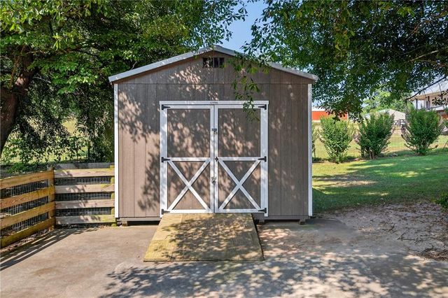 5525 Ashland Farm SW Road, Oxford, GA 30054