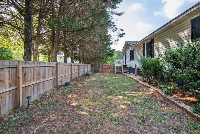 5525 Ashland Farm SW Road, Oxford, GA 30054