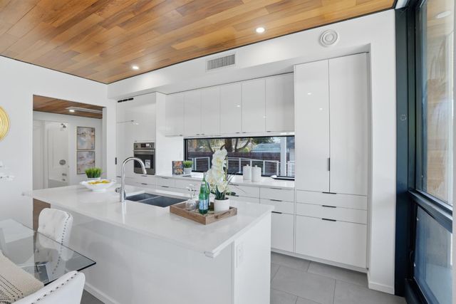2260 Clarke Avenue, East Palo Alto, CA 94303