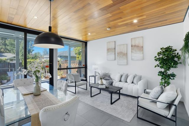2260 Clarke Avenue, East Palo Alto, CA 94303