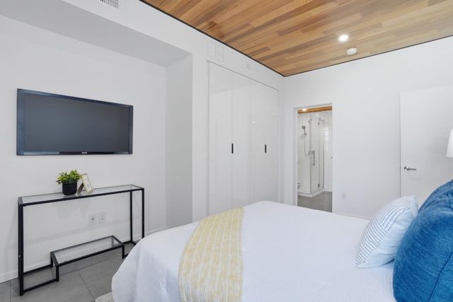 2260 Clarke Avenue, East Palo Alto, CA 94303