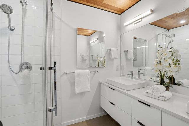 2260 Clarke Avenue, East Palo Alto, CA 94303
