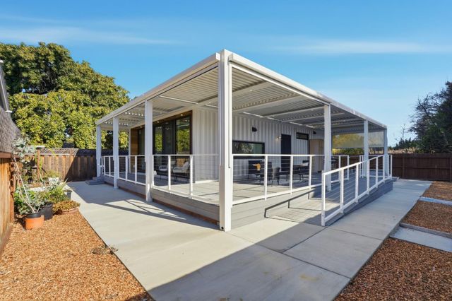 2260 Clarke Avenue, East Palo Alto, CA 94303