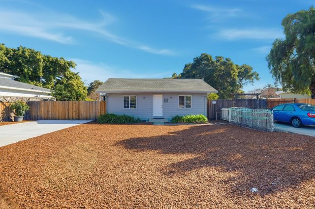 2260 Clarke Avenue, East Palo Alto, CA 94303