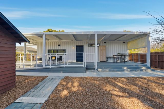 2260 Clarke Avenue, East Palo Alto, CA 94303
