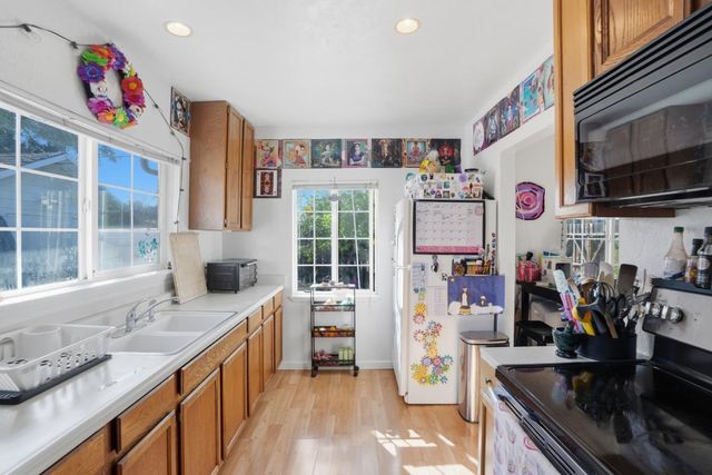 2260 Clarke Avenue, East Palo Alto, CA 94303