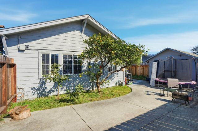 2260 Clarke Avenue, East Palo Alto, CA 94303