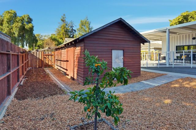 2260 Clarke Avenue, East Palo Alto, CA 94303