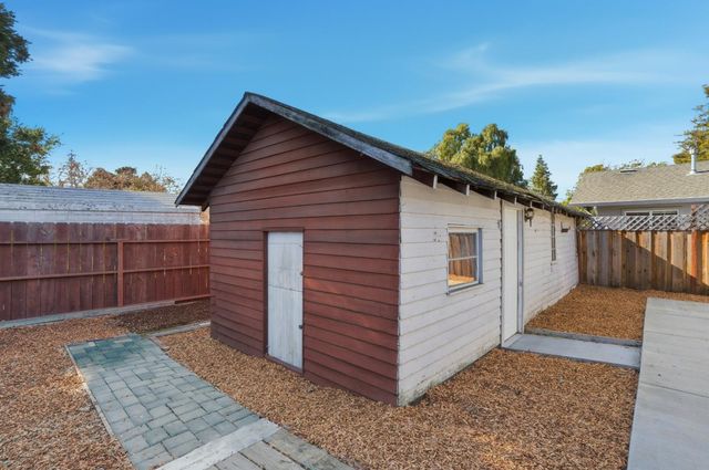 2260 Clarke Avenue, East Palo Alto, CA 94303