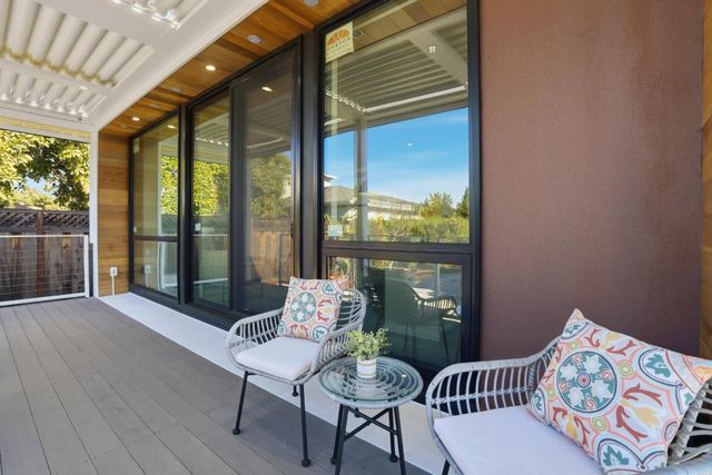 2260 Clarke Avenue, East Palo Alto, CA 94303