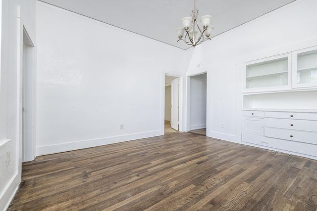 120 S G Street, Tulare, CA 93274