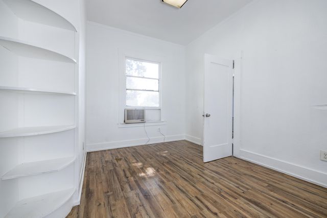 120 S G Street, Tulare, CA 93274