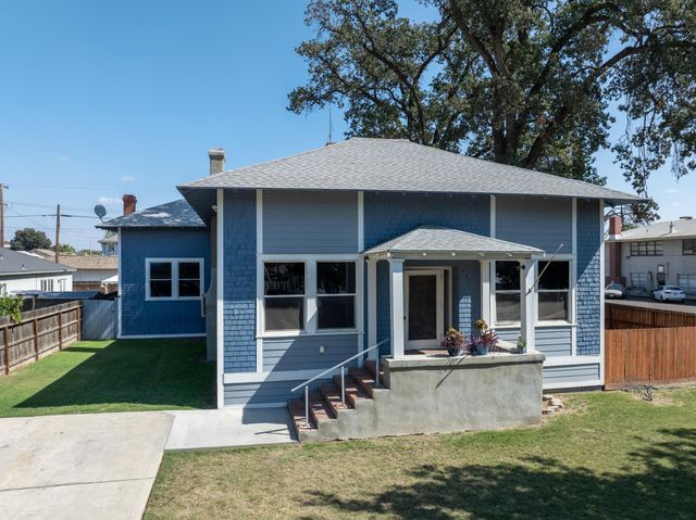 120 S G Street, Tulare, CA 93274