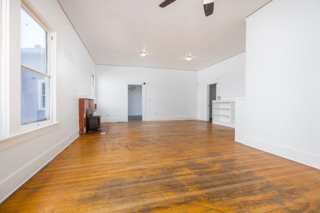 120 S G Street, Tulare, CA 93274