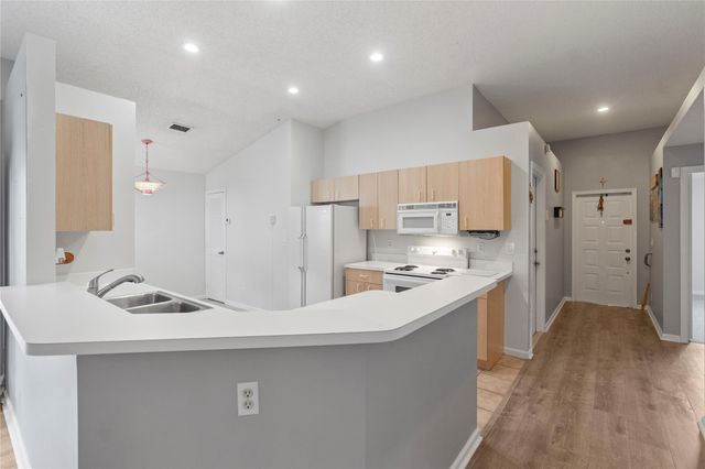 674 NW 183rd Way, Pembroke Pines, FL 33029