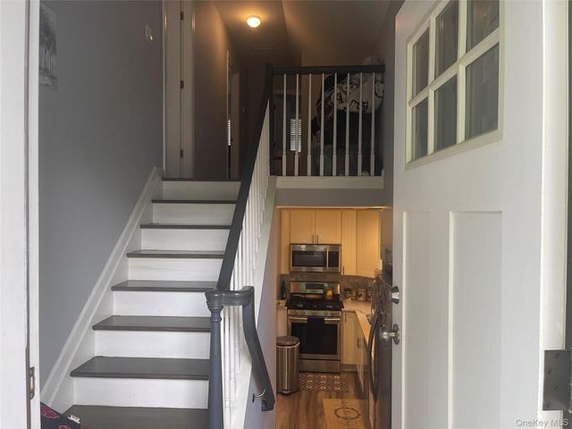 16 Oak Avenue, Riverhead, NY 11901