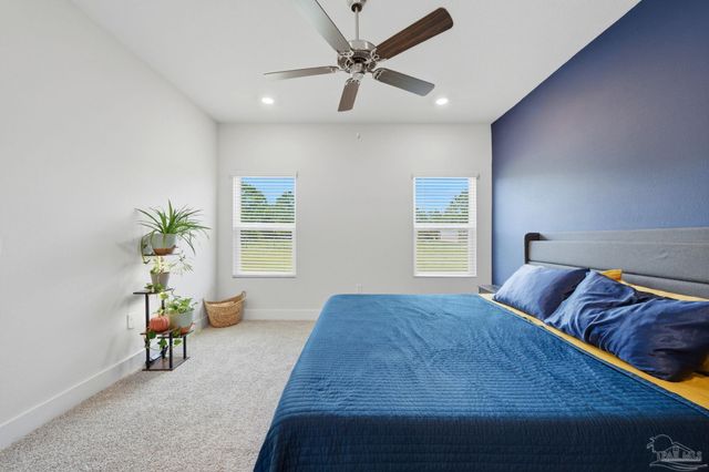 9808 Starling Dr, Pensacola, FL 32506