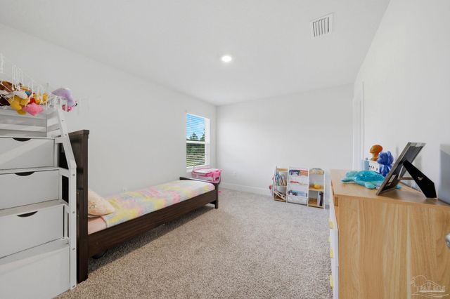 9808 Starling Dr, Pensacola, FL 32506