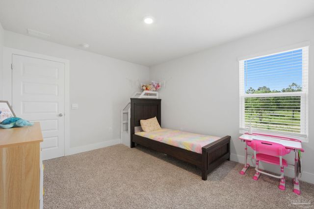 9808 Starling Dr, Pensacola, FL 32506