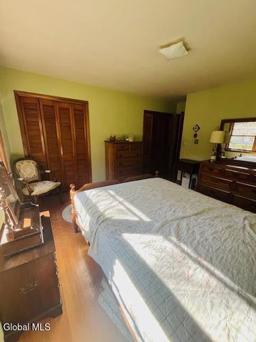 1012 John Alden Lane, Rotterdam, NY 12306