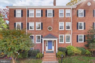4860 28TH ST S #B1, Arlington, VA 22206