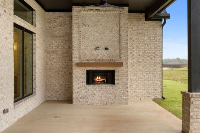 133 Liv Meadow Way, Waxahachie, TX 75165