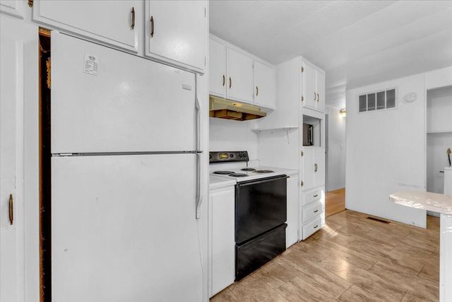 2111 Vallecito Court, Shasta Lake, CA 96019