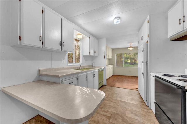 2111 Vallecito Court, Shasta Lake, CA 96019