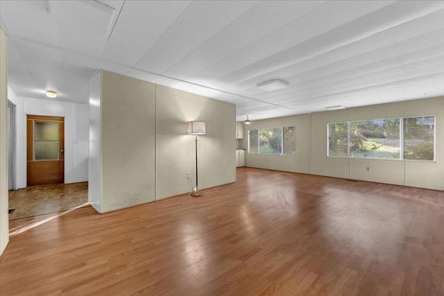 2111 Vallecito Court, Shasta Lake, CA 96019