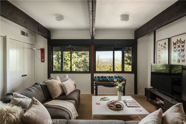 287 Grizzly Road, Lake Arrowhead, CA 92352
