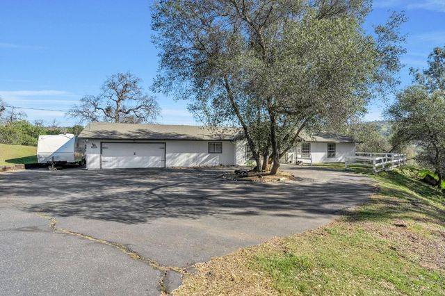 30535 Titan Drive, Coarsegold, CA 93614