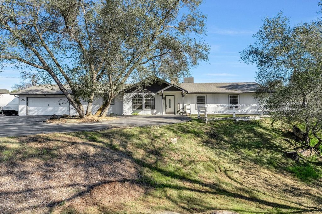 30535 Titan Drive, Coarsegold, CA 93614