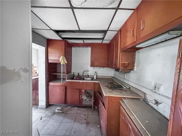 425 Straight Street, New Cumberland, WV 26047