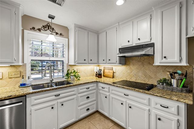 3127 Hemingway Drive, Montgomery, TX 77356