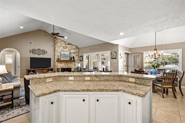 3127 Hemingway Drive, Montgomery, TX 77356