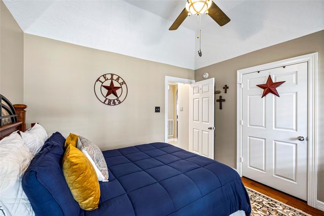 3127 Hemingway Drive, Montgomery, TX 77356