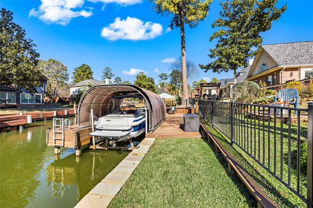 3127 Hemingway Drive, Montgomery, TX 77356