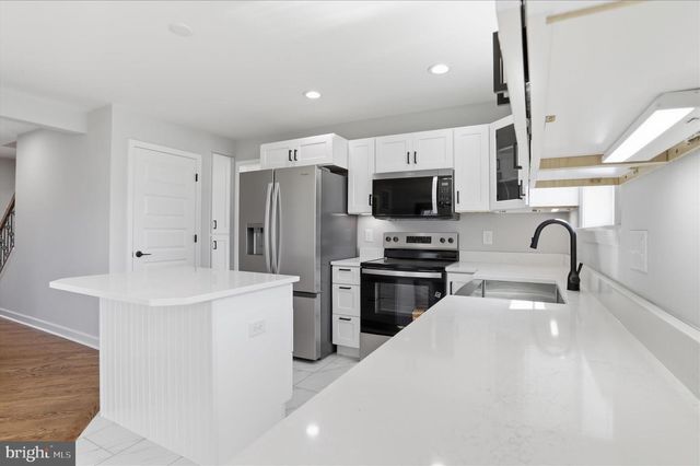 19 BOGEY DR, Martinsburg, WV 25405