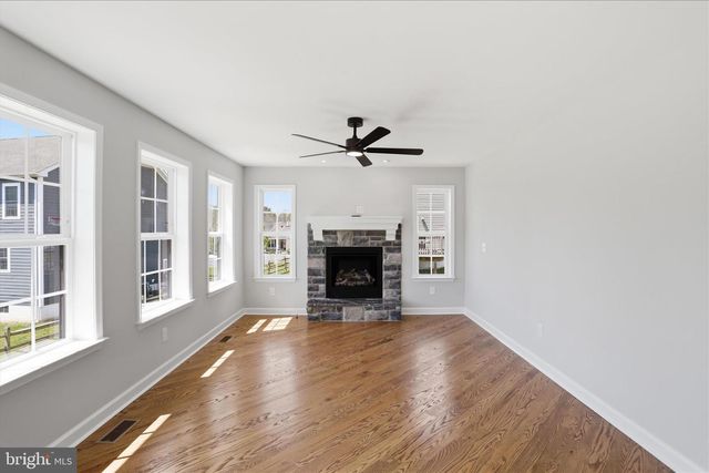 19 BOGEY DR, Martinsburg, WV 25405