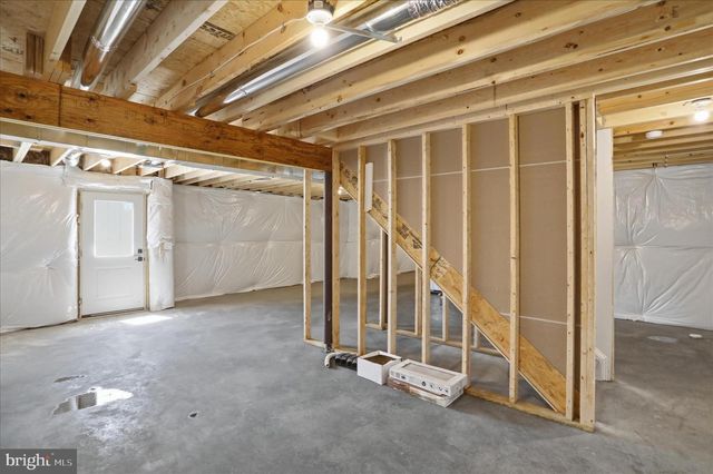 19 BOGEY DR, Martinsburg, WV 25405